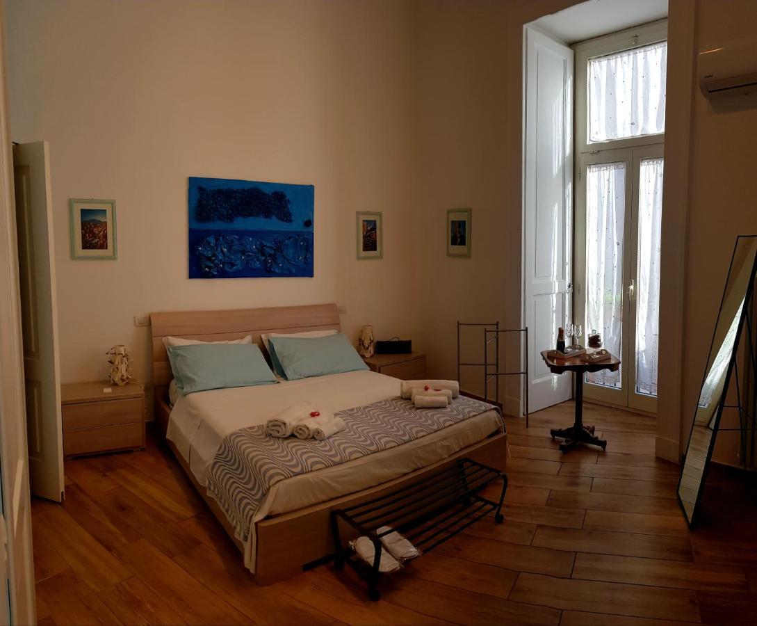 Bed and Breakfast Lo Specchio Dei Papiri Neapel Exterior foto