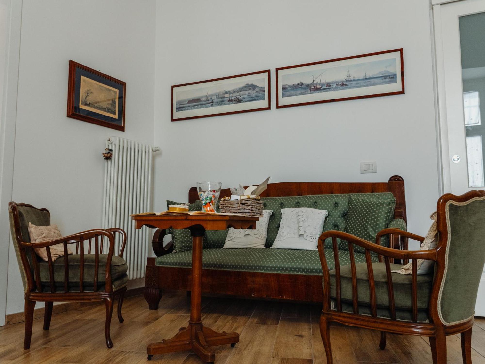 Bed and Breakfast Lo Specchio Dei Papiri Neapel Exterior foto